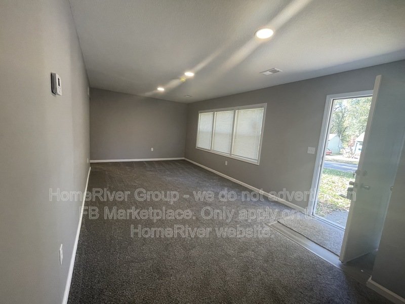 PRE-LEASE NOW! SOUTH KANSAS CITY GEM WITH CHARM, CONVENIENCE property image