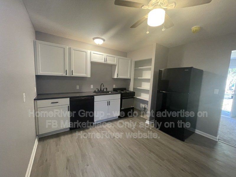 PRE-LEASE NOW! SOUTH KANSAS CITY GEM WITH CHARM, CONVENIENCE property image