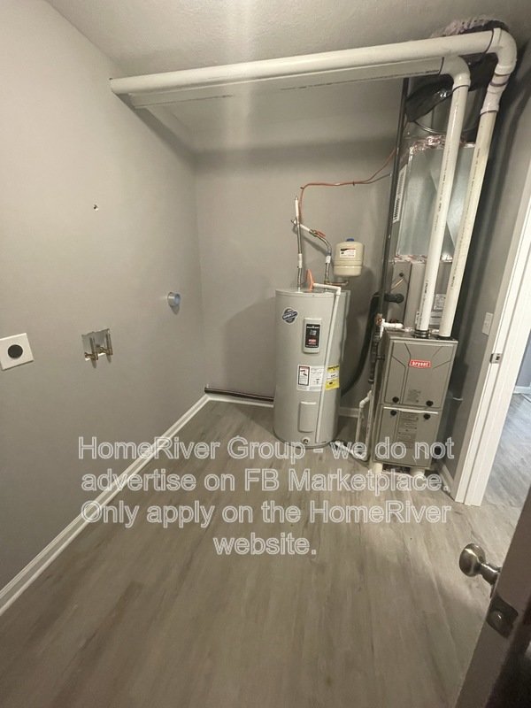 PRE-LEASE NOW! SOUTH KANSAS CITY GEM WITH CHARM, CONVENIENCE property image