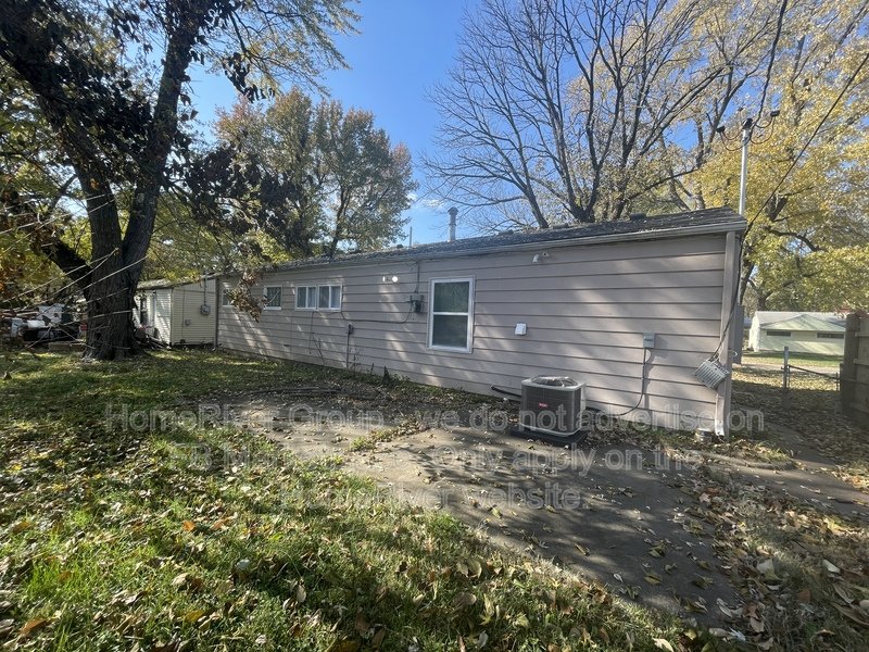 PRE-LEASE NOW! SOUTH KANSAS CITY GEM WITH CHARM, CONVENIENCE property image