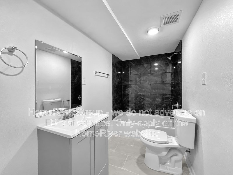 Peet Friendly! 16007 East 35th Street South, Independence MO 64055 property image