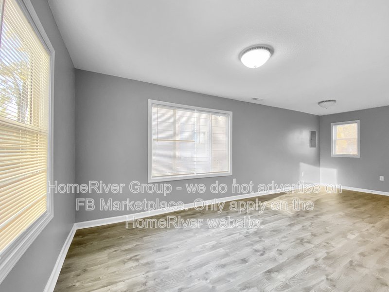 Pet friendly! 2713 Highland Drive, Kansas City KS 66106 property image