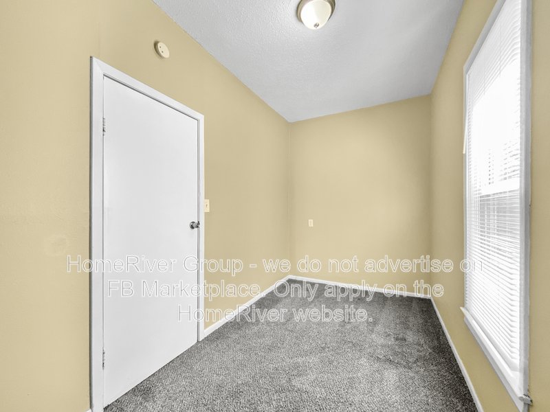 231 E Walnut St property image