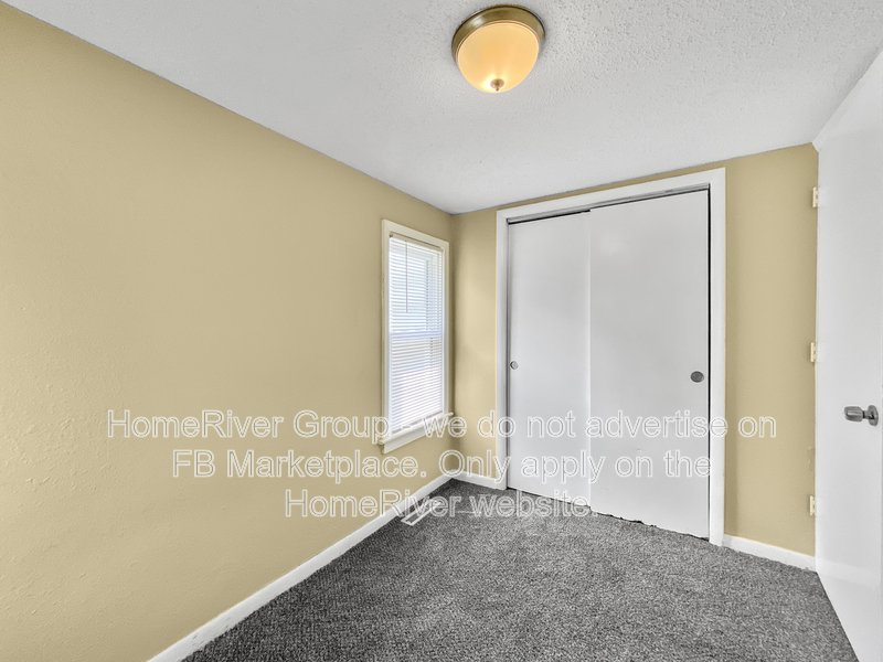 231 E Walnut St property image