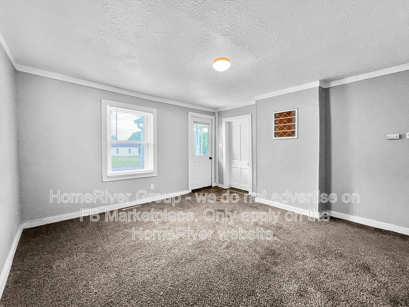 2 BEDROOM | LARGE YARD | NATURAL LIGHT | W/D HOOKUPS | COZY LAYOUT property image