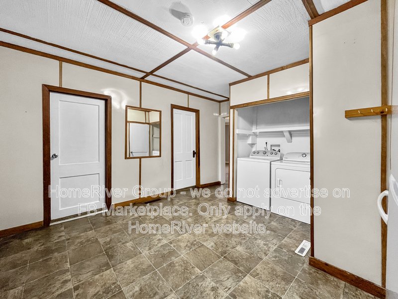 2 BEDROOM | LARGE YARD | NATURAL LIGHT | W/D HOOKUPS | COZY LAYOUT property image