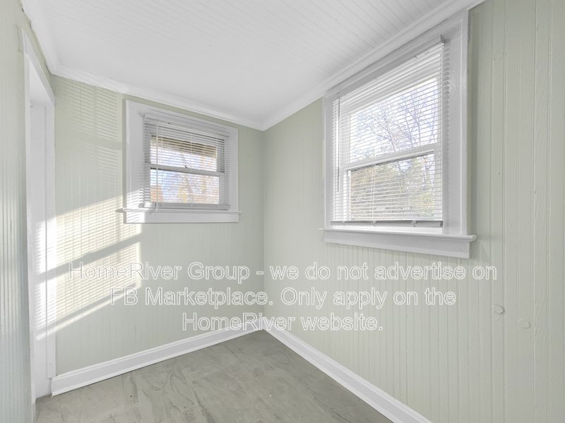 2231 E 68th St property image