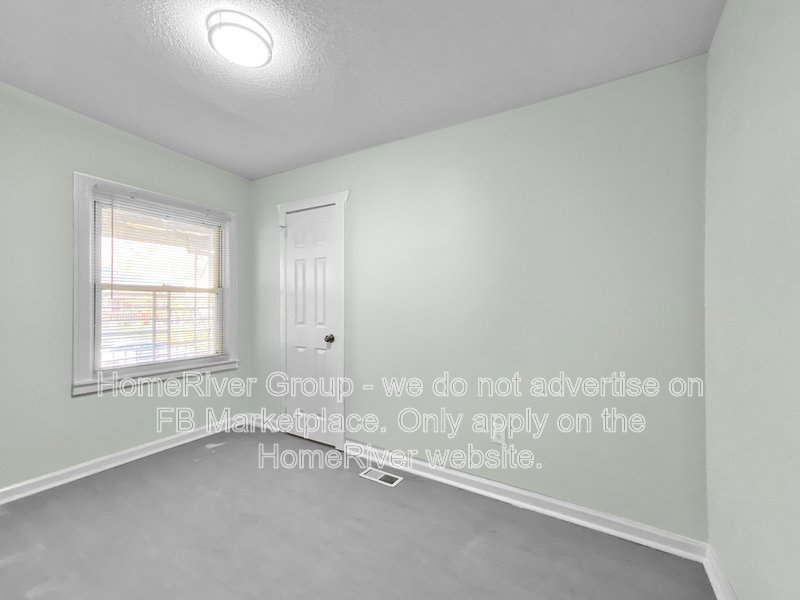 2231 E 68th St property image