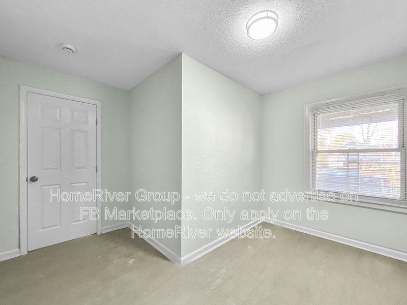 2231 E 68th St property image