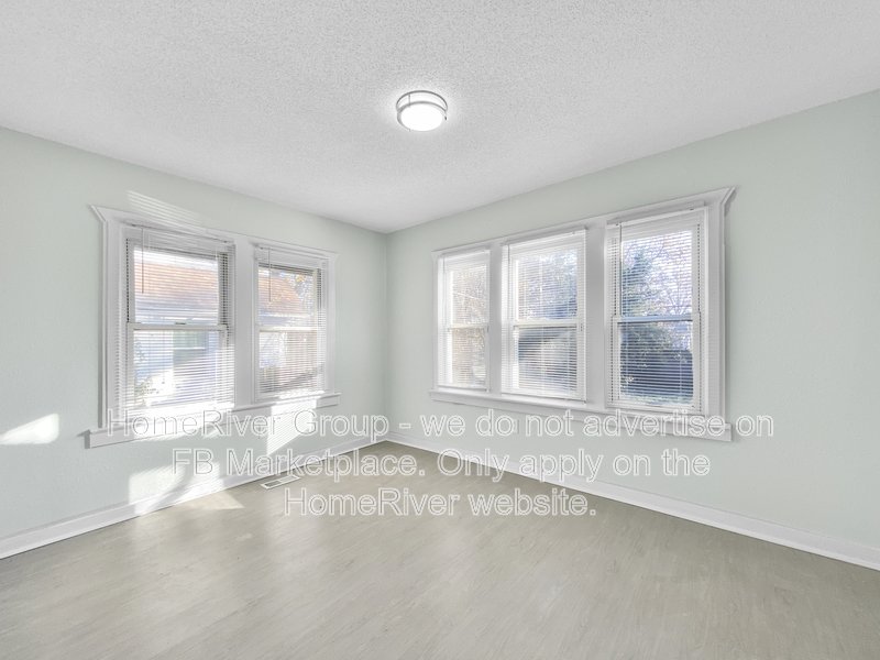 2231 E 68th St property image