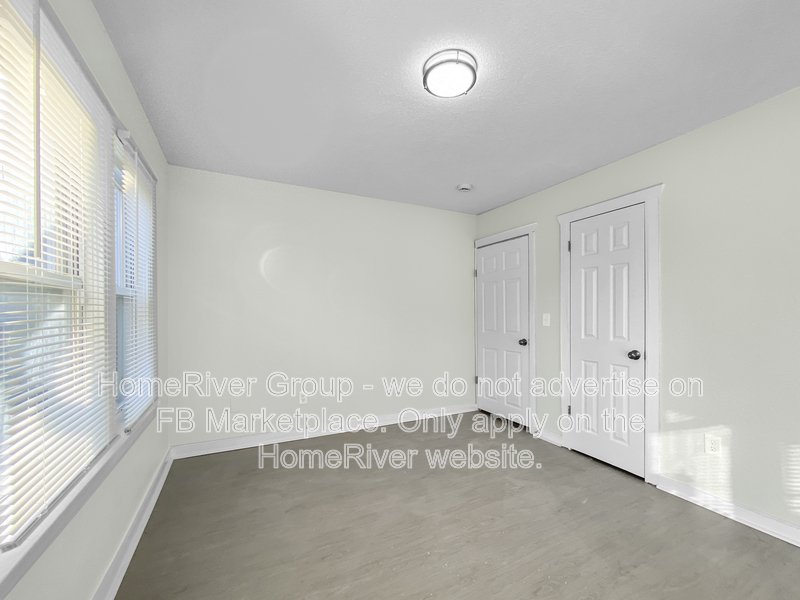 2231 E 68th St property image