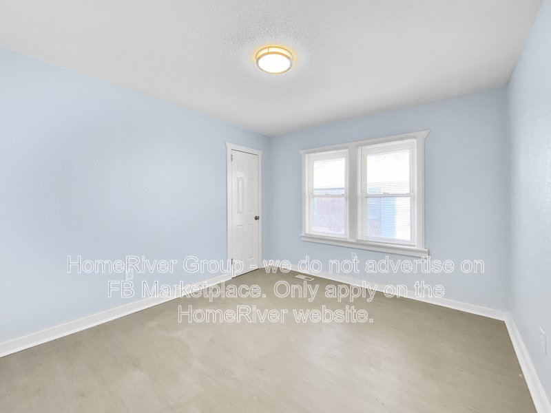 2231 E 68th St property image