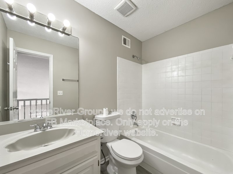 Coming soon! 520 SE Country Lane, Lees Summit property image