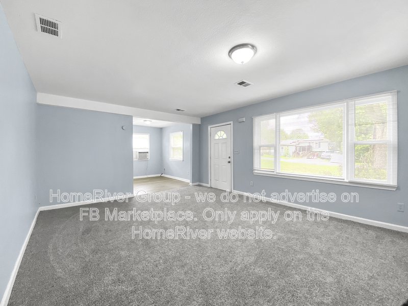 Updated End Unit 2 Bedroom + Bonus Room in Independence! 18-M Lease property image