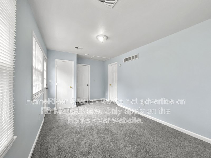 Updated End Unit 2 Bedroom + Bonus Room in Independence! 18-M Lease property image