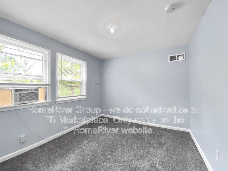 Updated End Unit 2 Bedroom + Bonus Room in Independence! 18-M Lease property image