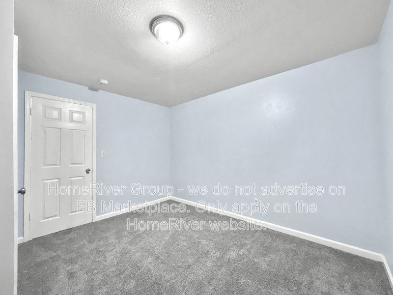 Updated End Unit 2 Bedroom + Bonus Room in Independence! 18-M Lease property image