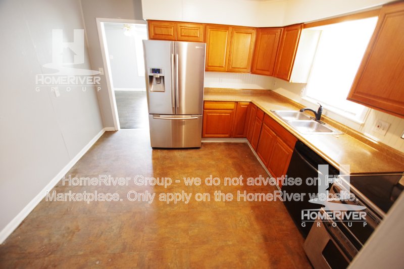 Cozy 4-Bedroom Home with Updated Flooring &amp;amp;amp;amp;amp;amp;amp; Fenced Yard! 16-18m leas property image