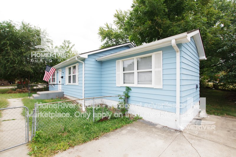 Cozy 4-Bedroom Home with Updated Flooring &amp;amp;amp;amp;amp;amp;amp; Fenced Yard! 16-18m leas property image