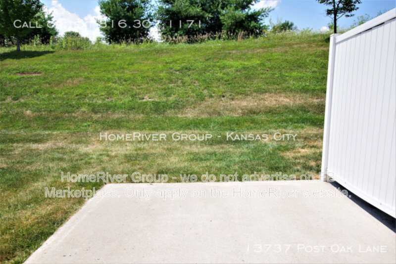 Bright &amp;amp;amp; Spacious 2 Bedroom / 2 Bath Duplex with In-Unit Washer&amp;amp;amp;Drye property image