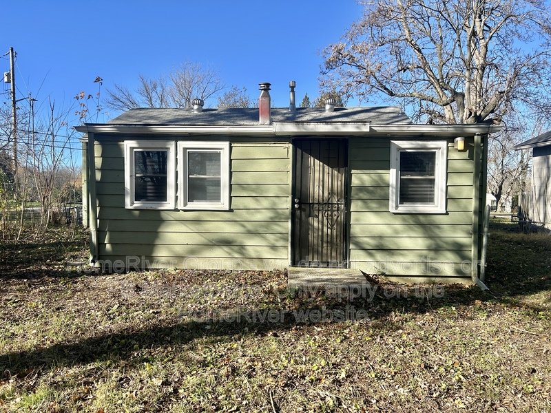 Comfortable Home with Functional Layout in a Convenient Location Avail property image