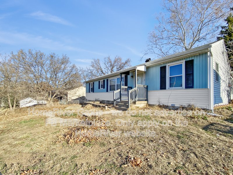 Comfort, Space and Location  North Kansas City Living at Its Best! property image