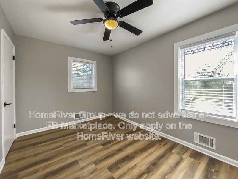 505 NE SHORT ST property image