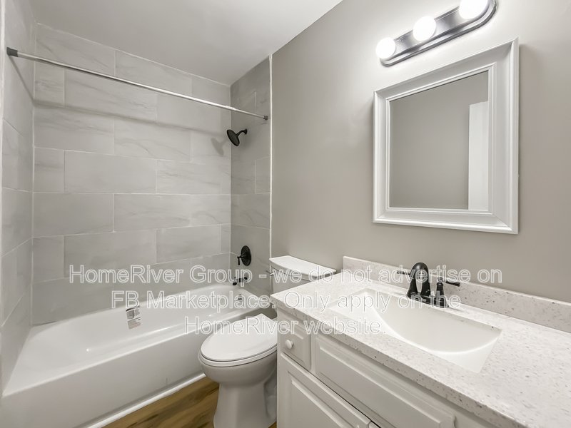 505 NE SHORT ST property image