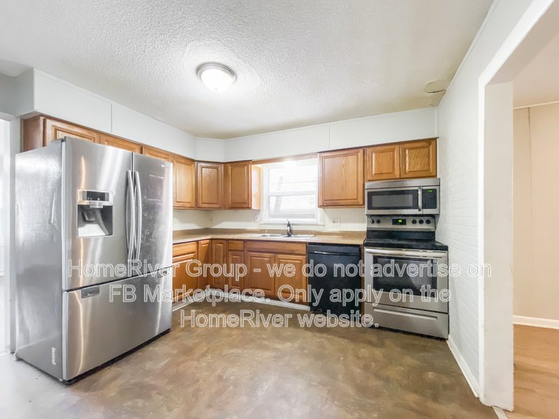 Cozy 4-Bedroom Home with Updated Flooring &amp;amp;amp;amp;amp;amp;amp;amp;amp;amp;amp;amp;amp;a property image