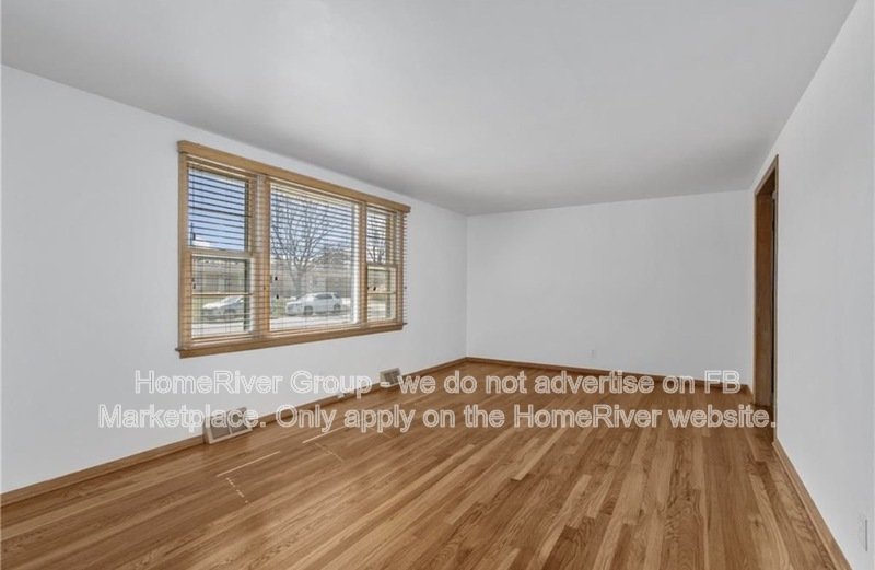 Gladstone Home with Finished Basement &amp;amp;amp;amp;amp;amp;amp;amp;amp;amp;amp; Second Kitch property image