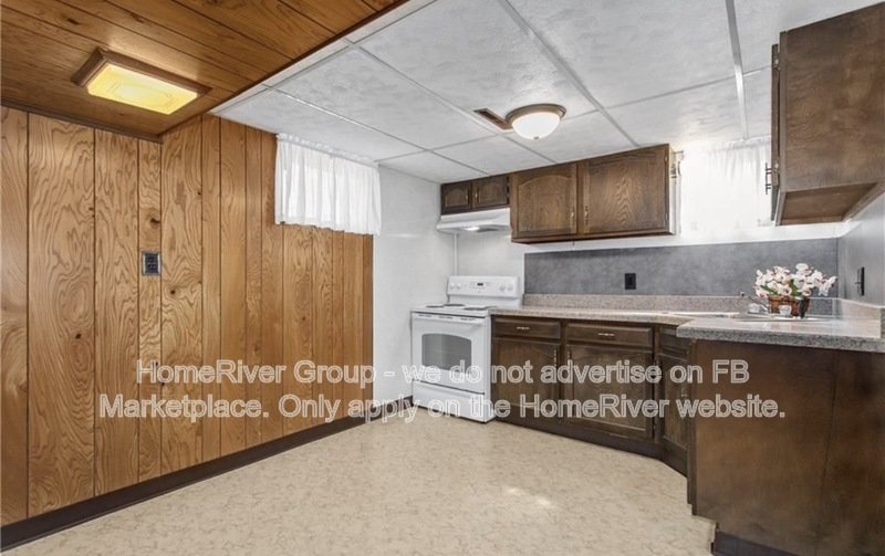 Gladstone Home with Finished Basement &amp;amp;amp;amp;amp;amp;amp;amp;amp;amp;amp; Second Kitch property image