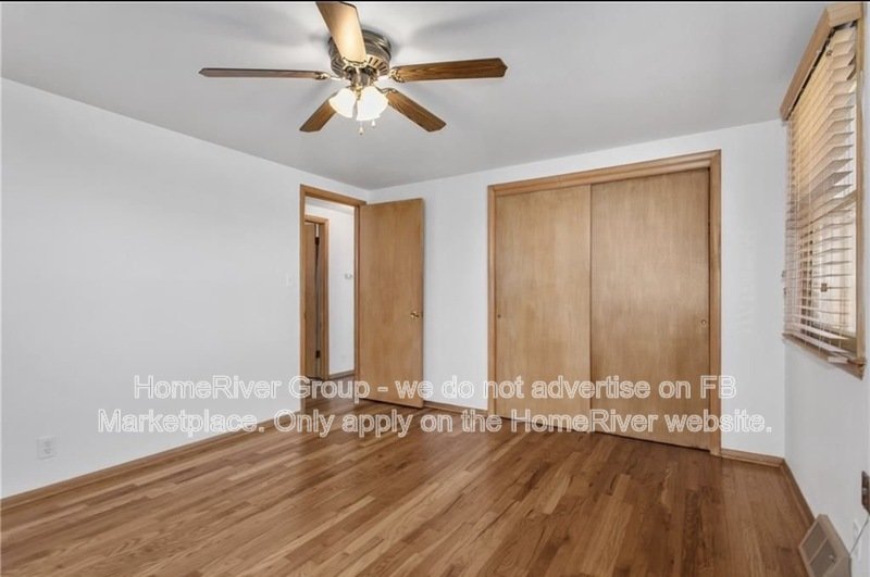 Gladstone Home with Finished Basement &amp;amp;amp;amp;amp;amp;amp;amp;amp;amp;amp; Second Kitch property image