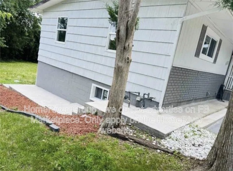 APPLY NOW  Timeless Ranch Living in the North Kansas City School Distr property image