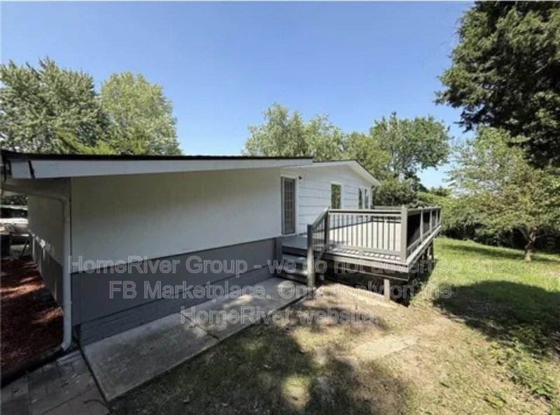 APPLY NOW  Timeless Ranch Living in the North Kansas City School Distr property image