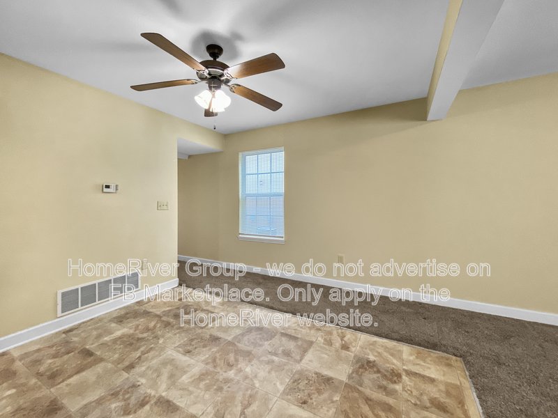 PRIME PLATTE CITY LIVING  SPACIOUS END-UNIT 3 BEDROOM TOWNHOME AVAIL! property image