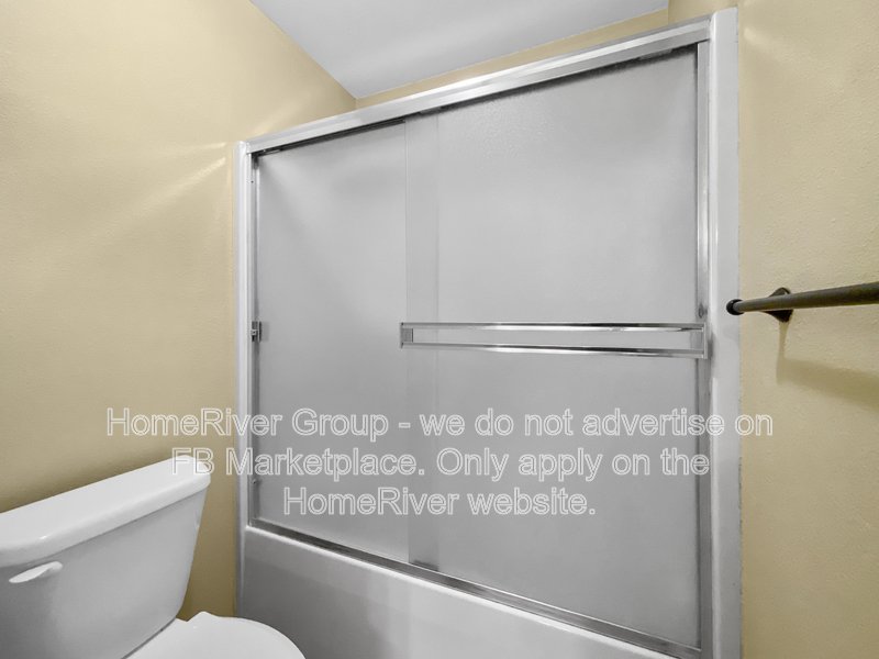 PRIME PLATTE CITY LIVING  SPACIOUS END-UNIT 3 BEDROOM TOWNHOME AVAIL! property image