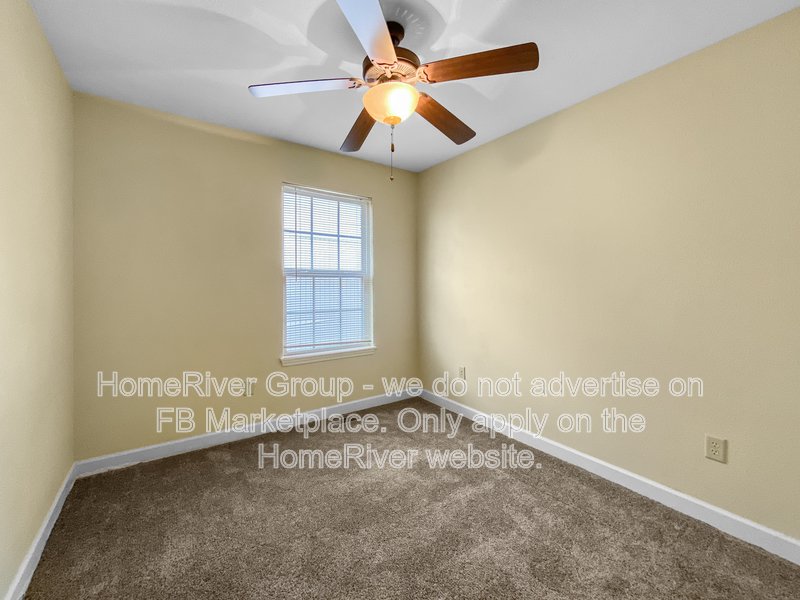 PRIME PLATTE CITY LIVING  SPACIOUS END-UNIT 3 BEDROOM TOWNHOME AVAIL! property image