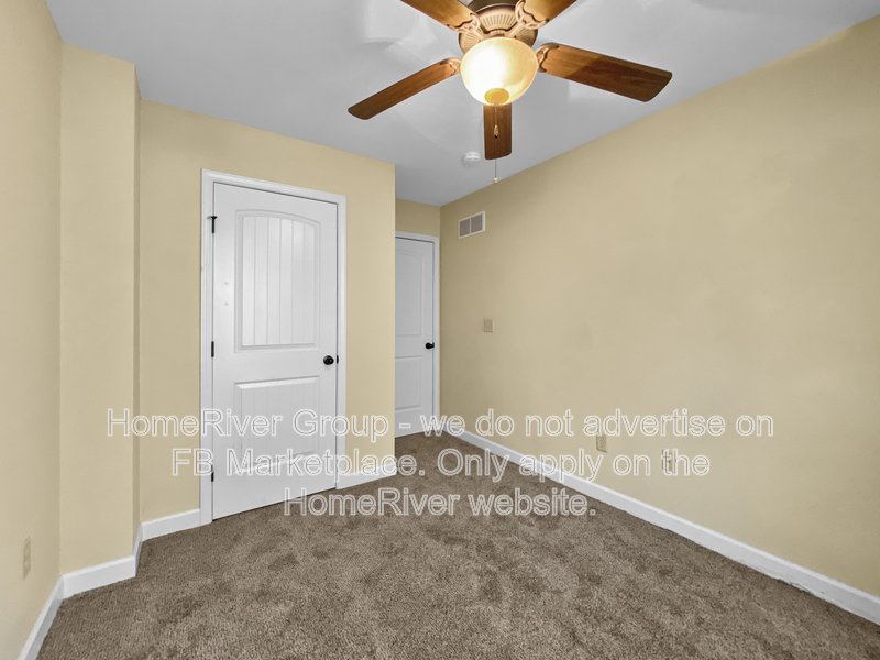 PRIME PLATTE CITY LIVING  SPACIOUS END-UNIT 3 BEDROOM TOWNHOME AVAIL! property image