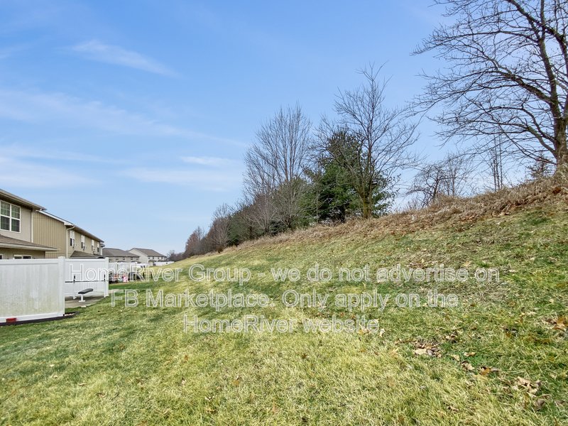 PRIME PLATTE CITY LIVING  SPACIOUS END-UNIT 3 BEDROOM TOWNHOME AVAIL! property image