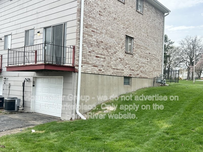 Pet-Friendly! 9259 NIEMAN RD OVERLAND PARK KS 66214 property image