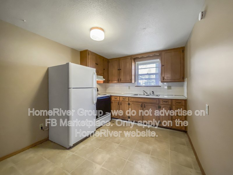 Charming 2 Bedroom Duplex Living in North Kansas City  Apply Now! property image