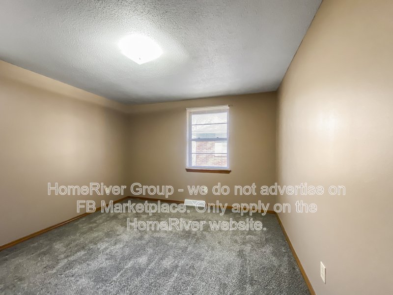 Charming 2 Bedroom Duplex Living in North Kansas City  Apply Now! property image