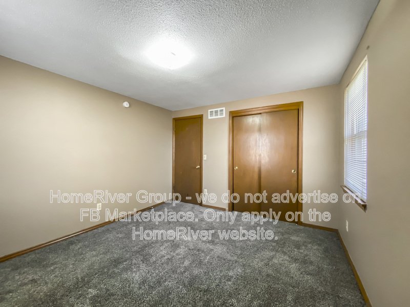 Charming 2 Bedroom Duplex Living in North Kansas City  Apply Now! property image