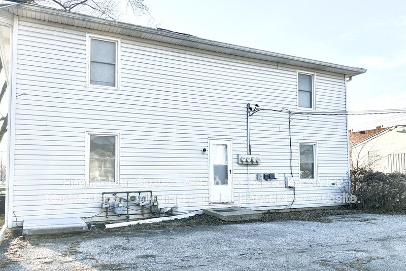 Apply today! 110 SW 10TH ST APT 1, BLUE SPRINGS MO 64015 property image