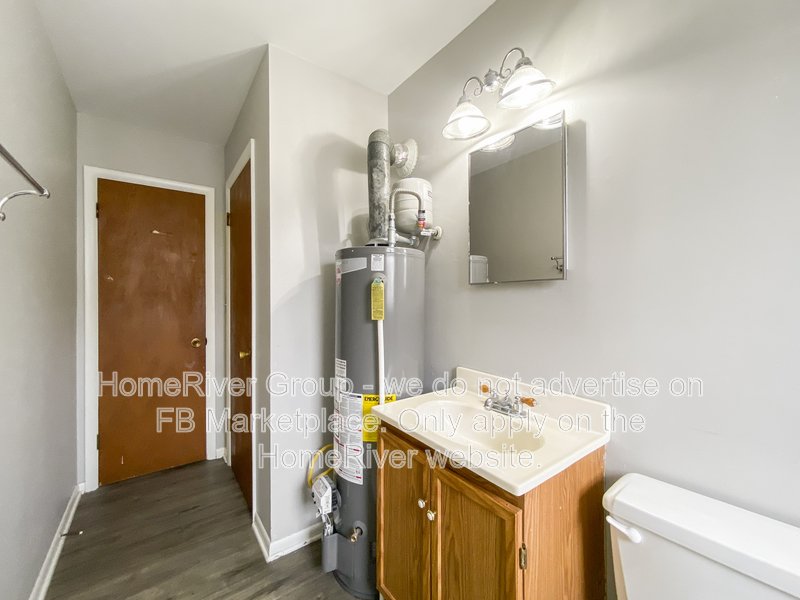 Apply today! 110 SW 10TH ST APT 1, BLUE SPRINGS MO 64015 property image