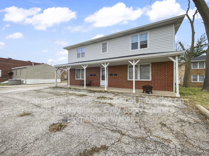 Apply today! 110 SW 10TH ST APT 1, BLUE SPRINGS MO 64015 property image