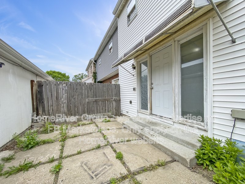 3 Bed, 2.5 Bath Townhome | Garage + Private Entry | Charm Meets Modern property image