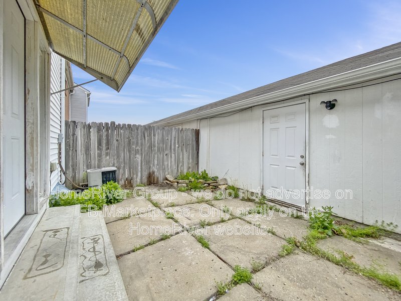 3 Bed, 2.5 Bath Townhome | Garage + Private Entry | Charm Meets Modern property image