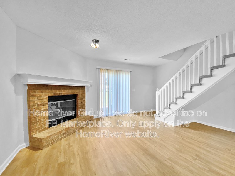 3 BEDROOM TOWNHOME | END UNIT | GARAGE | PRIVATE PATIO | PRIME LOCATIO property image