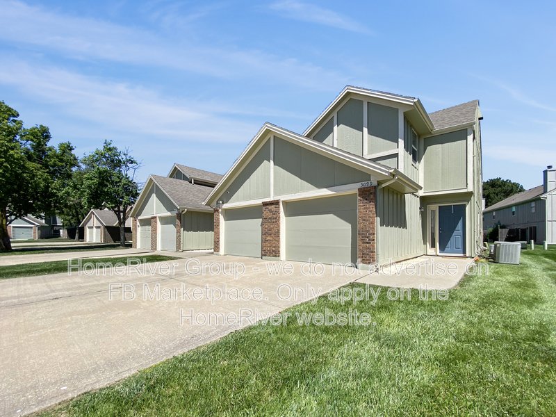 3 BEDROOM TOWNHOME | END UNIT | GARAGE | PRIVATE PATIO | PRIME LOCATIO property image
